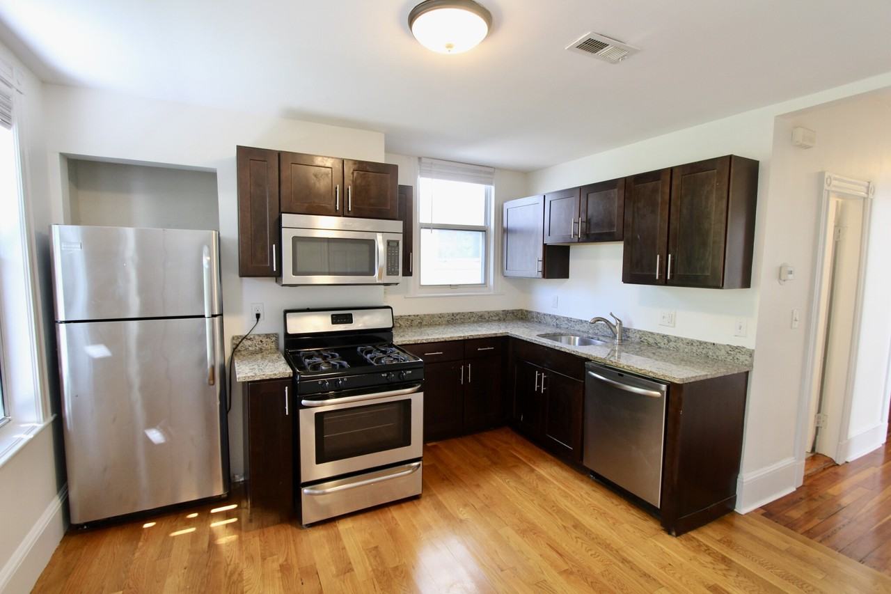 299 Lexington St #3A - Photo 2 of 11