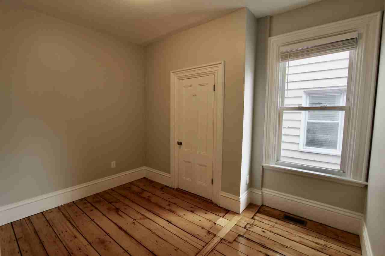 126 Saratoga St #1 - Photo 5 of 11