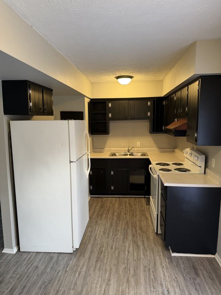 31 Elm St #2 - Photo 2 of 2