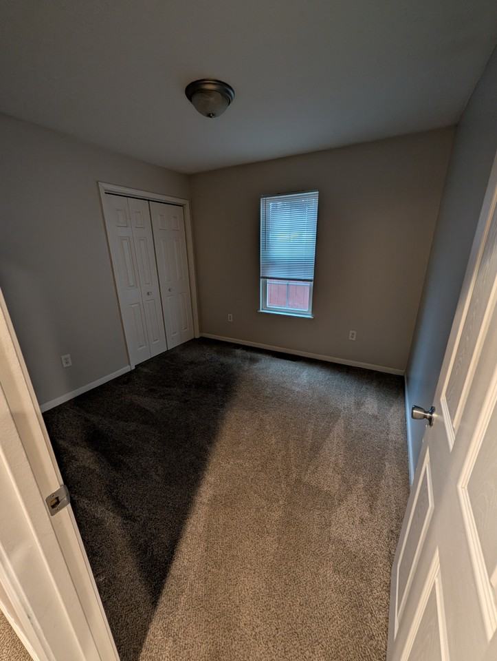 825 Camp St - Photo 5 of 11