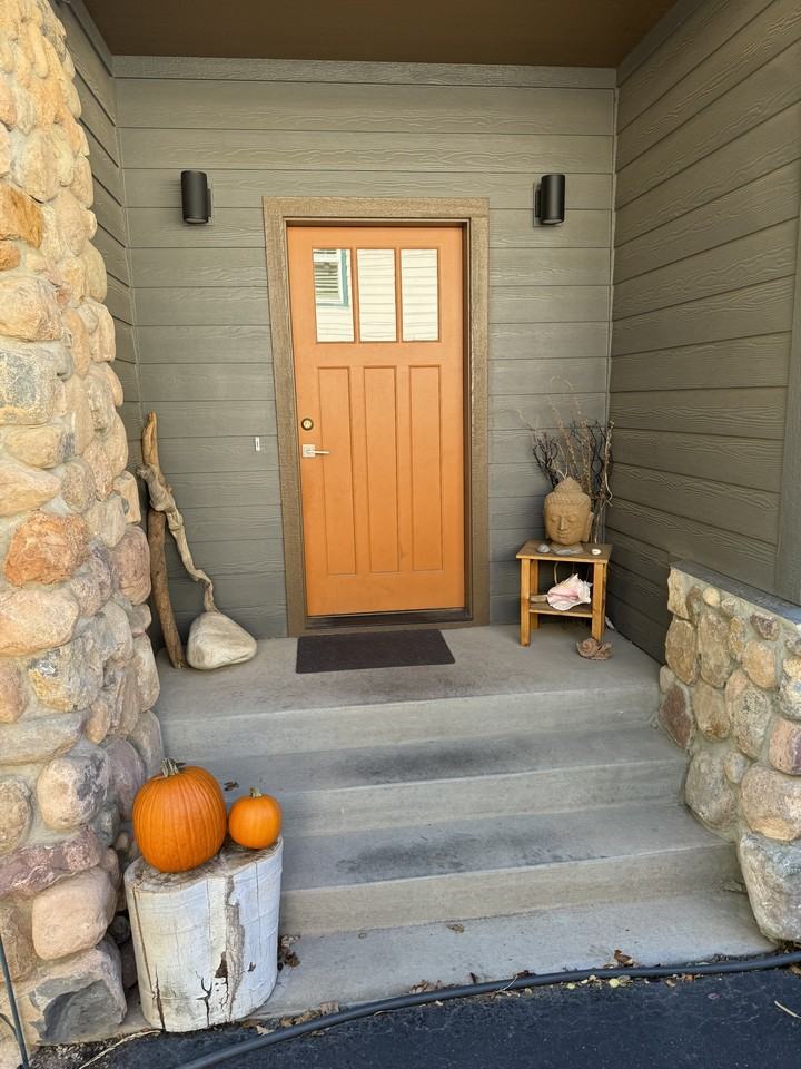 78 Jameson Dr - Photo 4 of 45