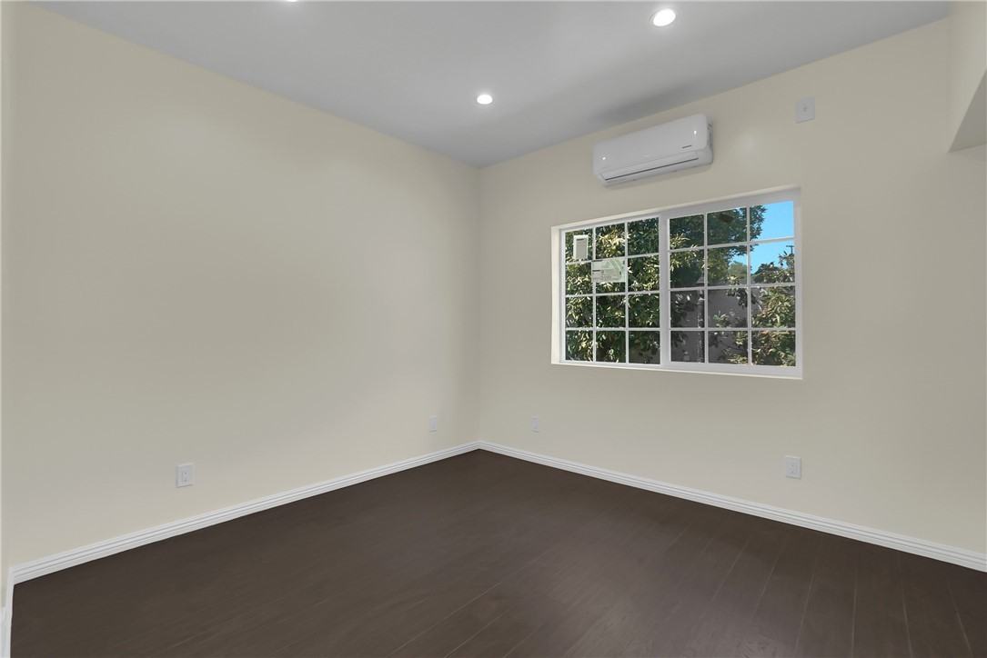 23393 Schoolcraft St #23393 - Photo 3 of 24