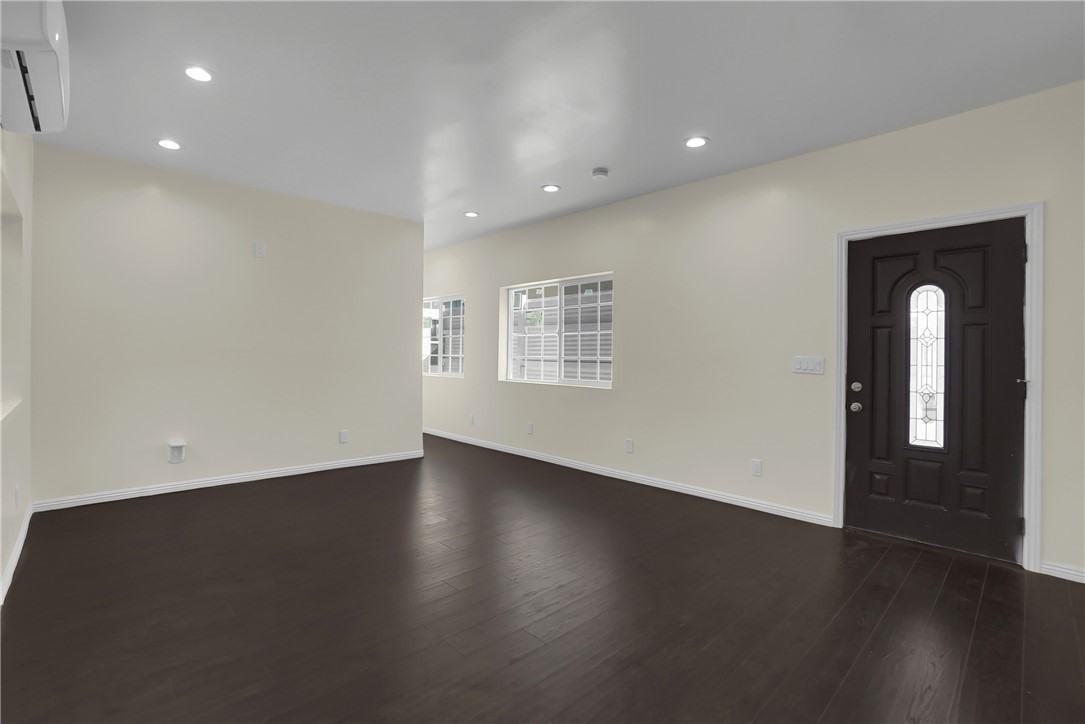 23393 Schoolcraft St #23393 - Photo 5 of 24