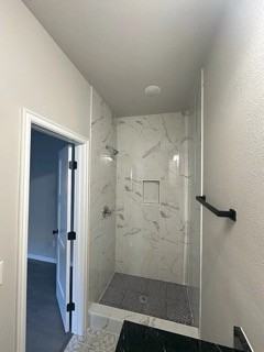 422 S Park St - Photo 4 of 12