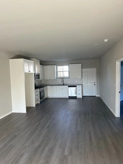 422 S Park St - Photo 7 of 12