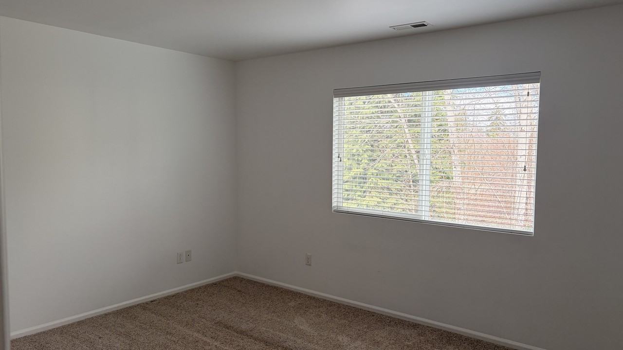 11046 Se 204th St - Photo 7 of 17