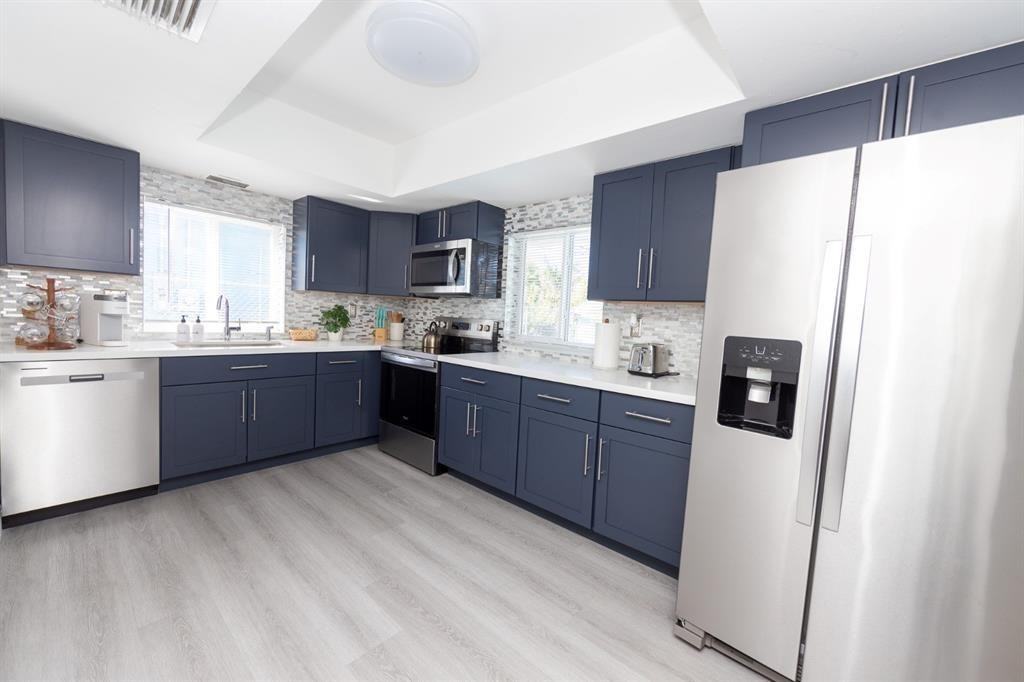 475 Ne 142nd St #475 - Photo 7 of 21