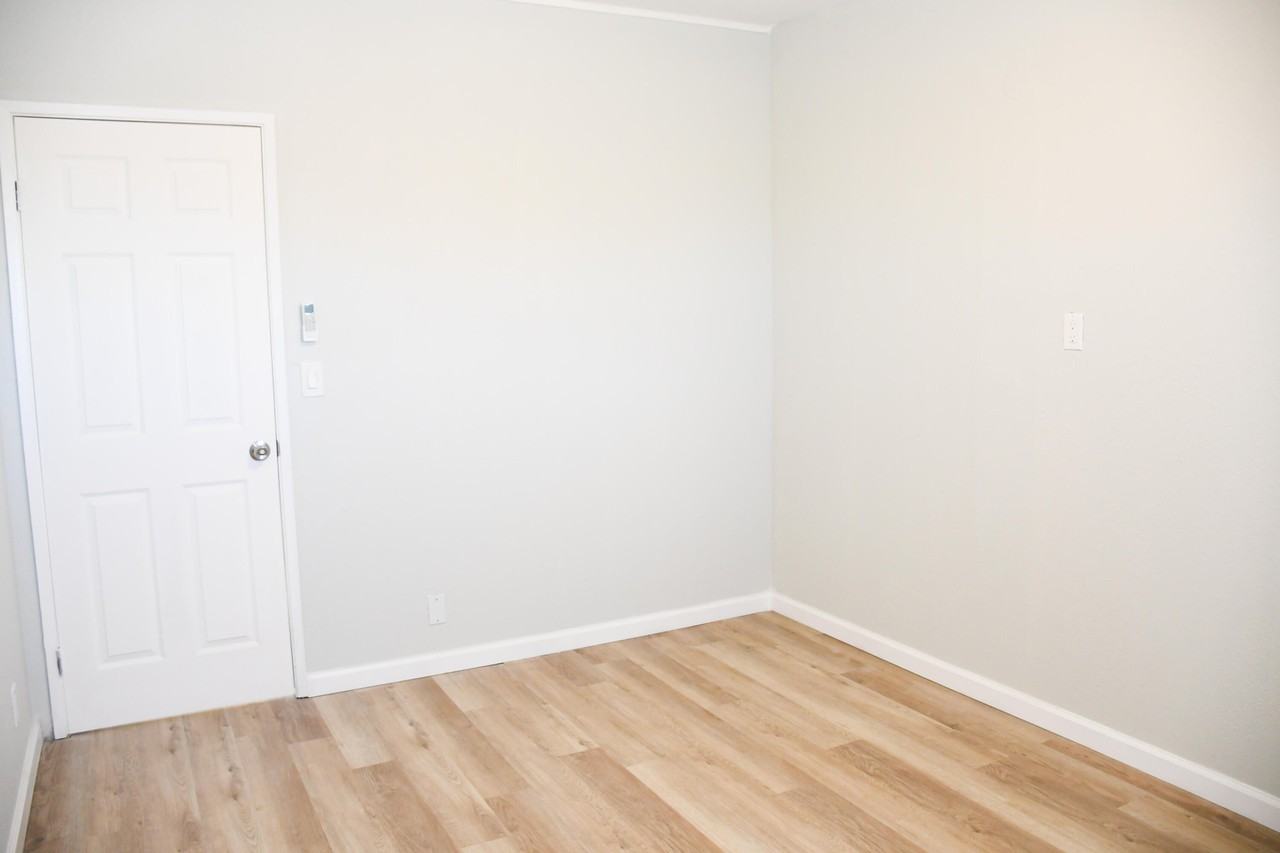 61576 Aberdeen Dr #61576 - Photo 5 of 31