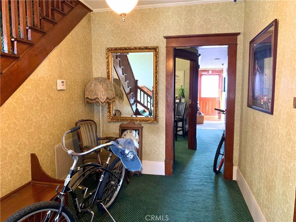 1460 W 9th St #1460 - Photo 3 of 6