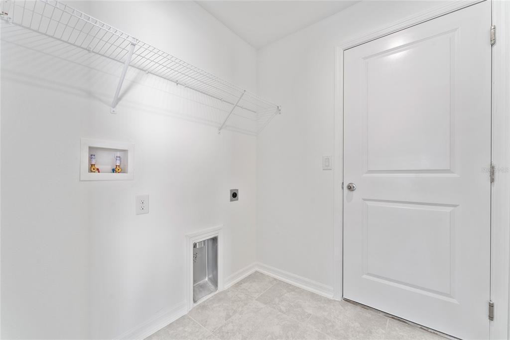 381 Singing Sands Cir #381 - Photo 3 of 26