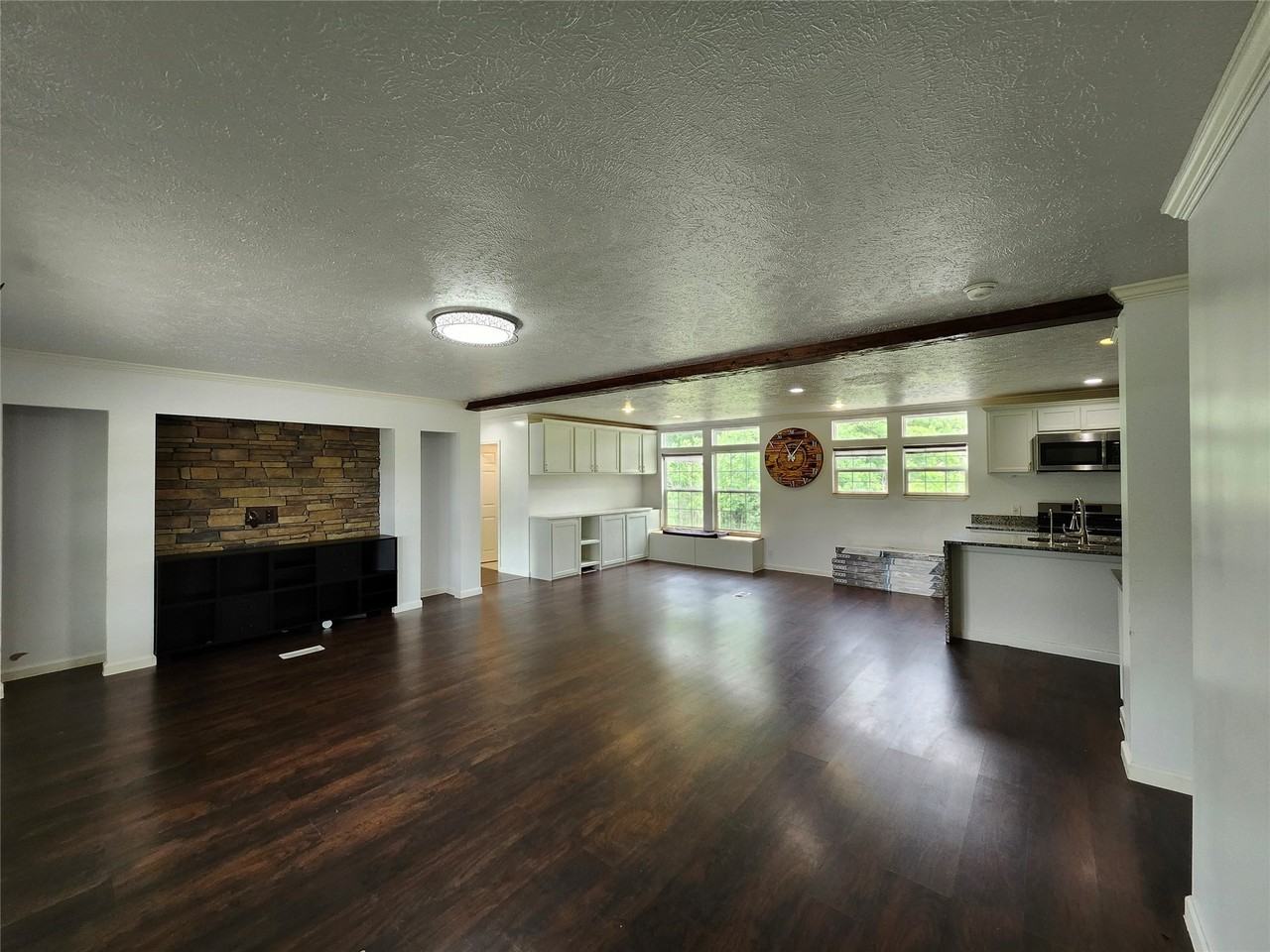 928 Coen Rd #928 - Photo 2 of 13