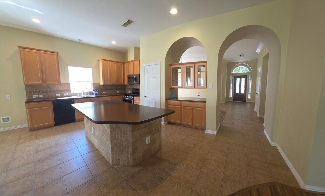 16006 Wilmington Park Ln #16006 - Photo 3 of 7