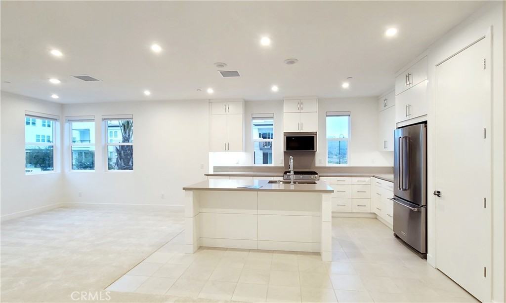 2502 Everly Ct #2502 - Photo 6 of 38