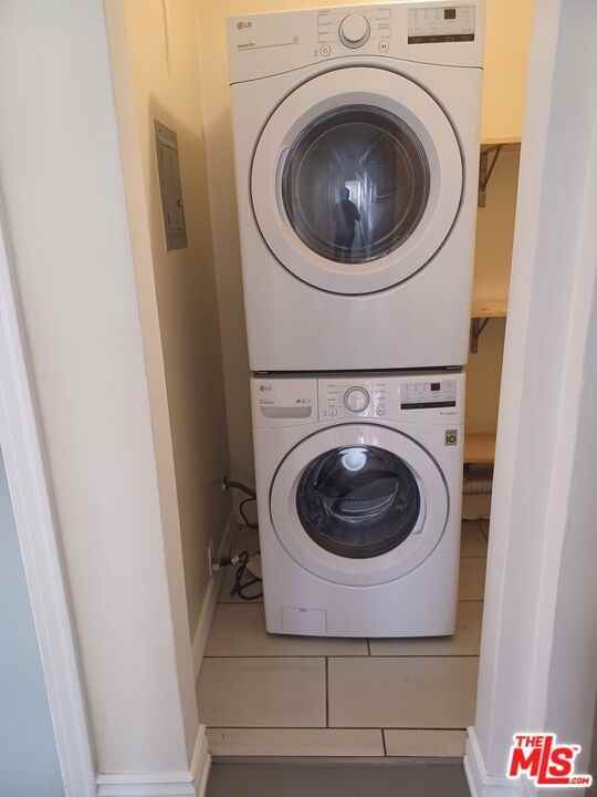 1427 17th St #1427 - Photo 7 of 13