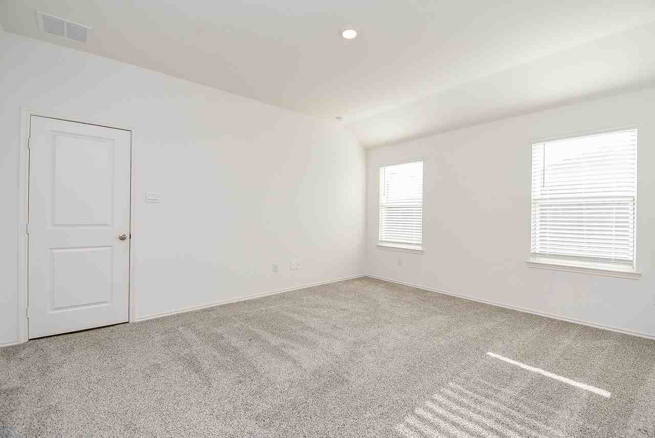 2827 Bur Landing Ln #2827 - Photo 4 of 20