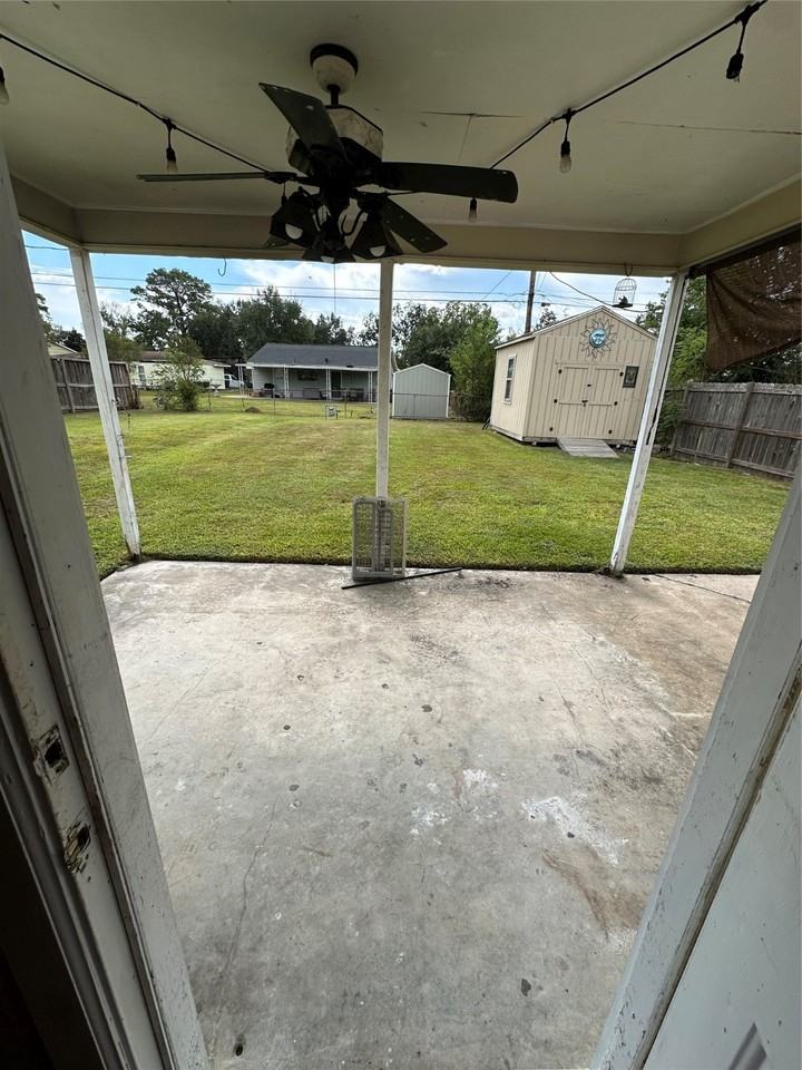 10110 Glenmawr Dr #10110 - Photo 3 of 11