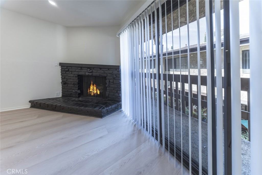 465 Ivy St #465-203 - Photo 4 of 28