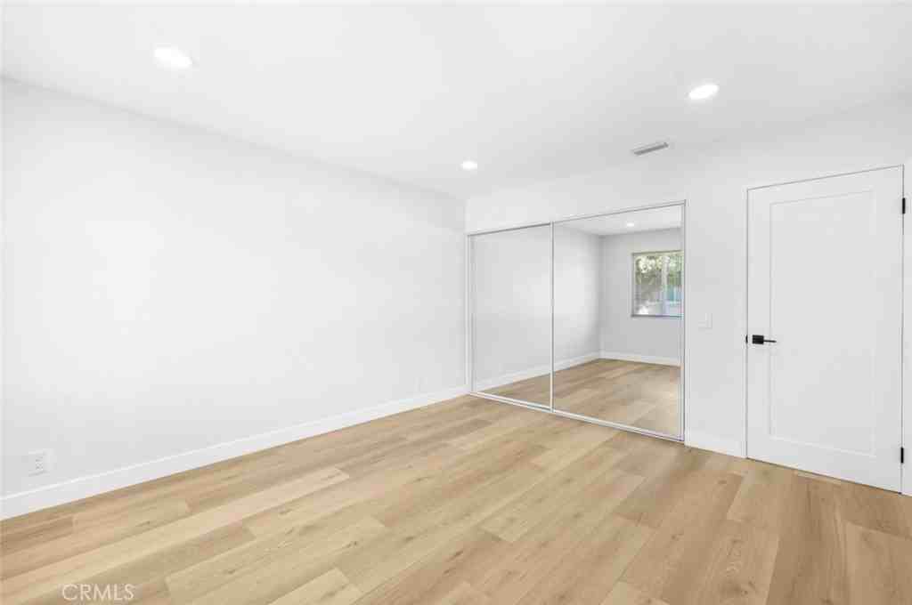 7435 Shadyglade Ave #7435-5 - Photo 3 of 21