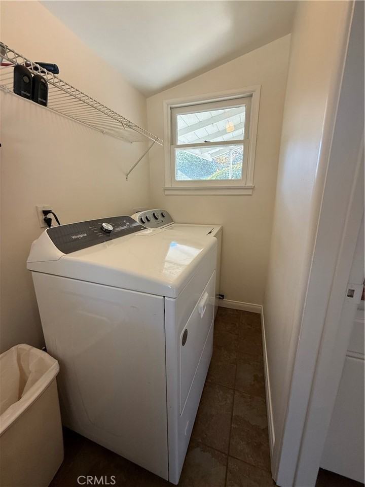 605 North Pl #605 - Photo 3 of 16