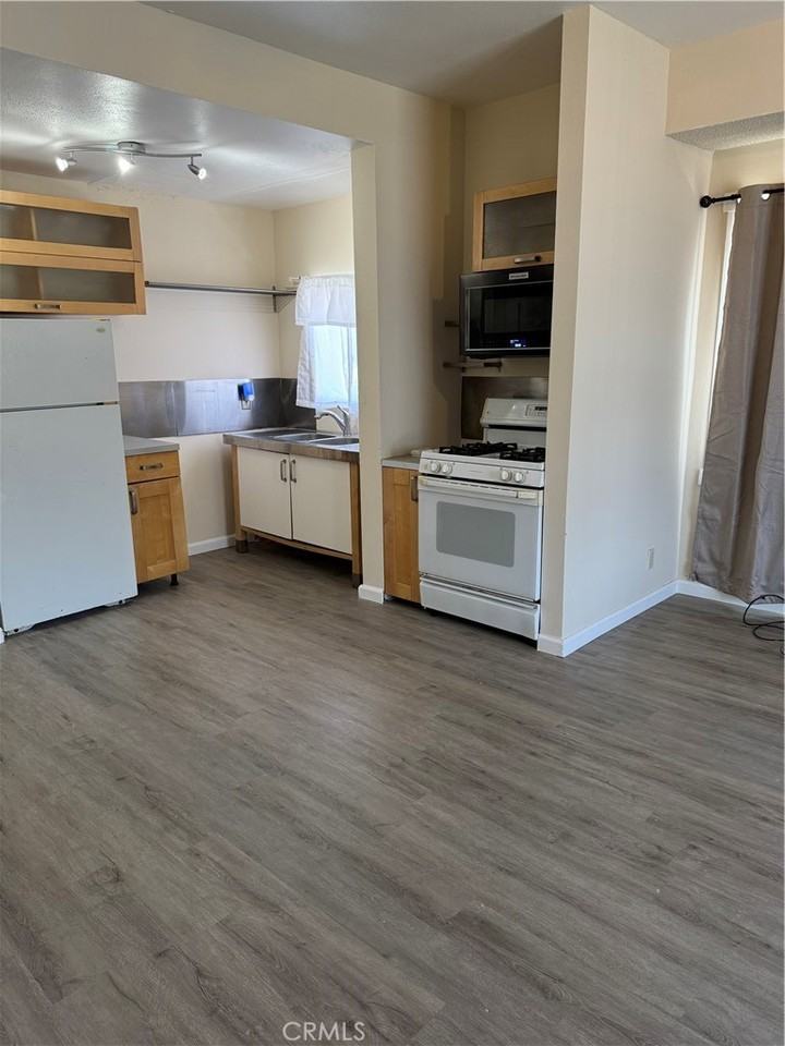 3755 Brockton Ave #3755D - Photo 4 of 18