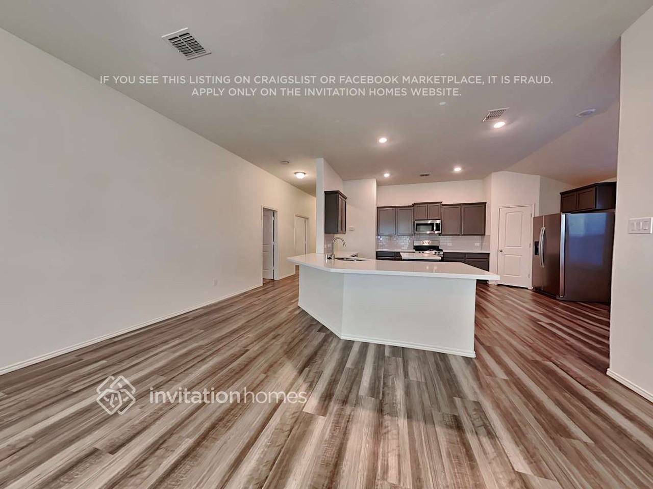 417 Pollyann Trl - Photo 3 of 18