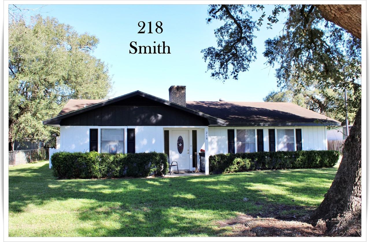 218 Smith St #218 - Photo 2 of 36