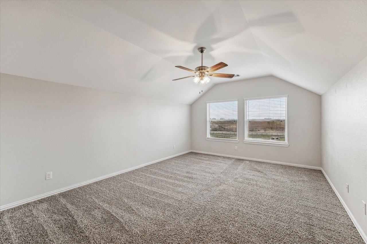 142 Dina Ln #142 - Photo 2 of 27