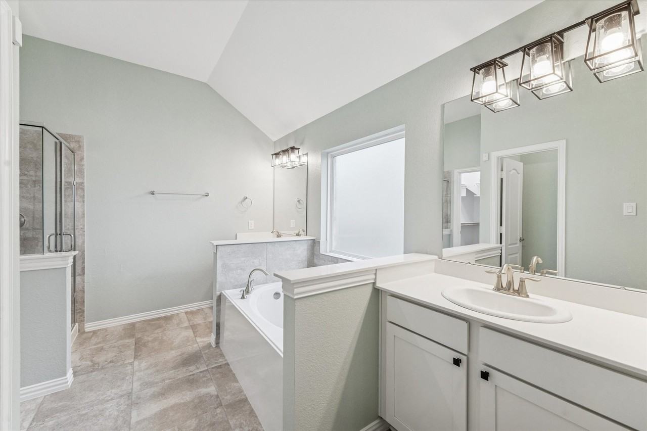 142 Dina Ln #142 - Photo 5 of 27