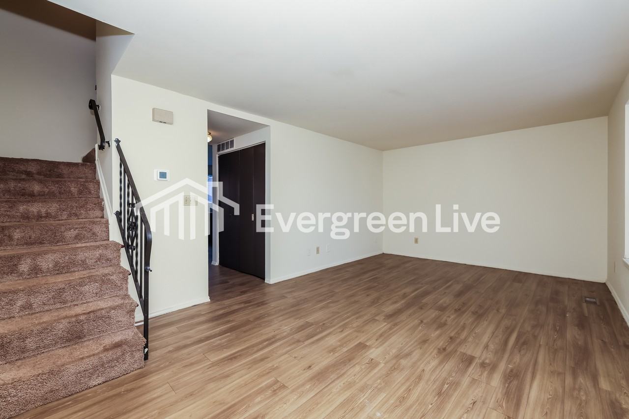 7511 Mount Ranier - Photo 3 of 15