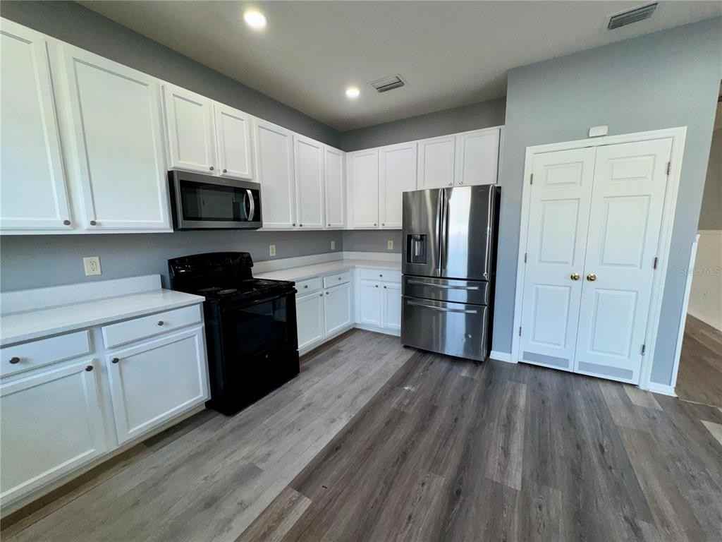 18403 Fish Loop #18403 - Photo 5 of 50