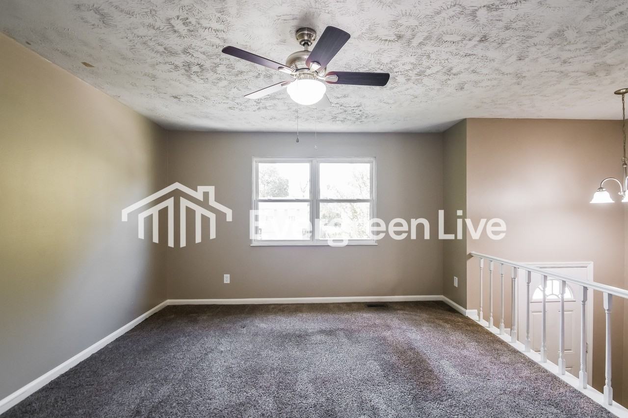 5533 Sleet Dr - Photo 4 of 15