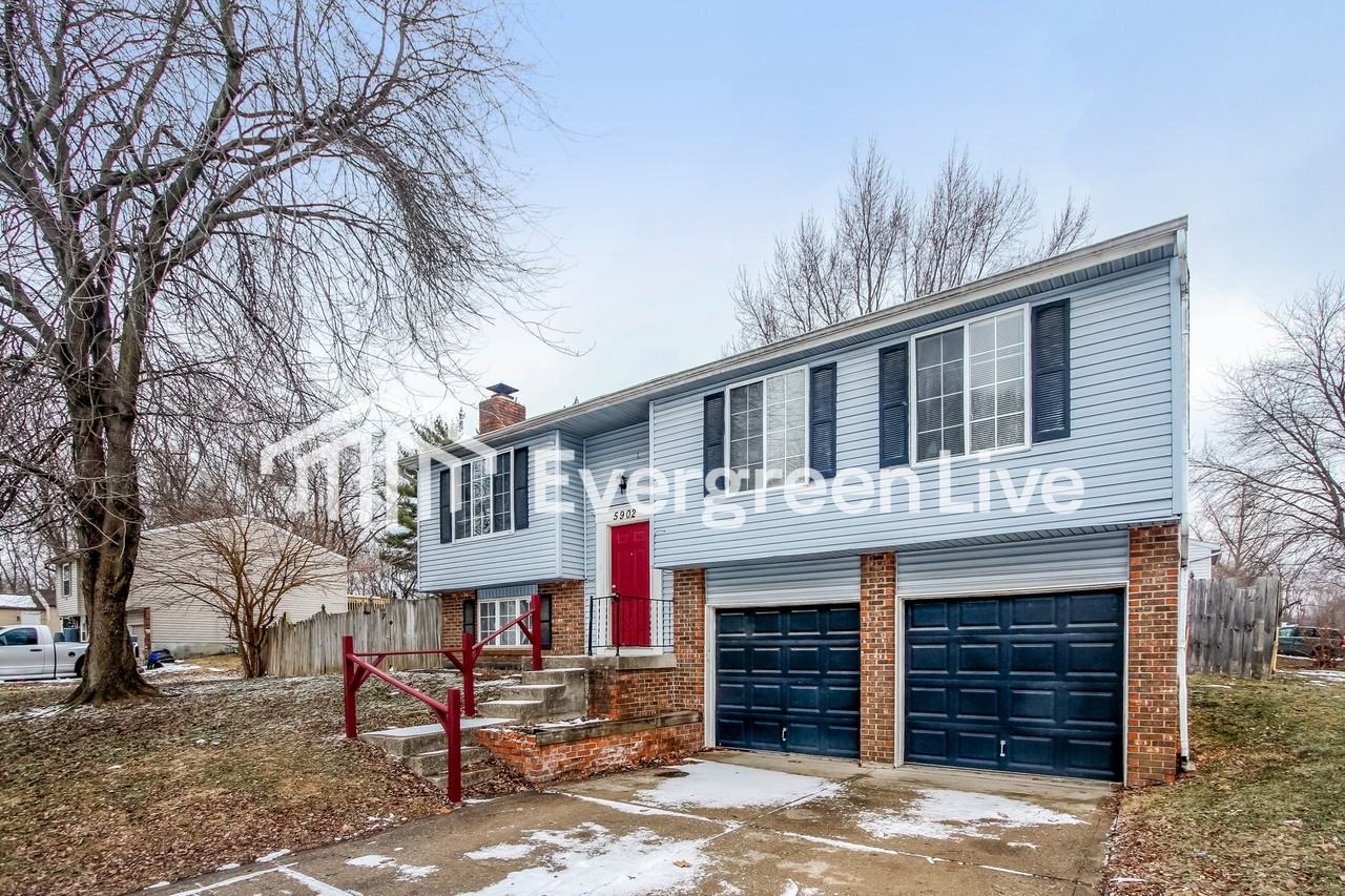 5902 Pemberly Dr - Photo 2 of 15