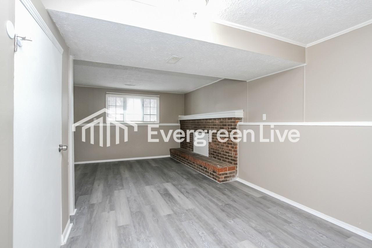 5902 Pemberly Dr - Photo 7 of 15