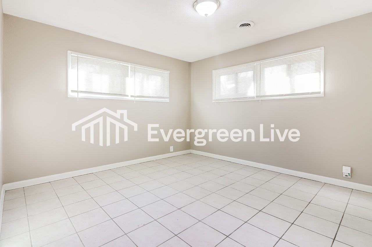 6903 E 114th St - Photo 6 of 15