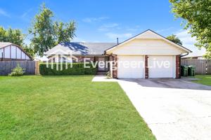 featured image of 1004 Cambridge Dr