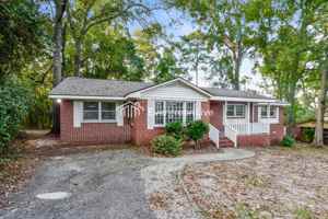 featured image of 1501 Romain Dr