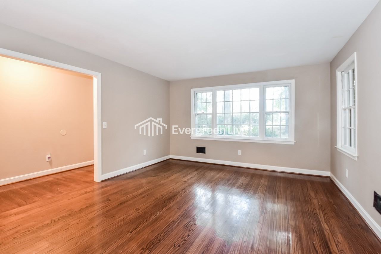 1501 Romain Dr - Photo 4 of 15