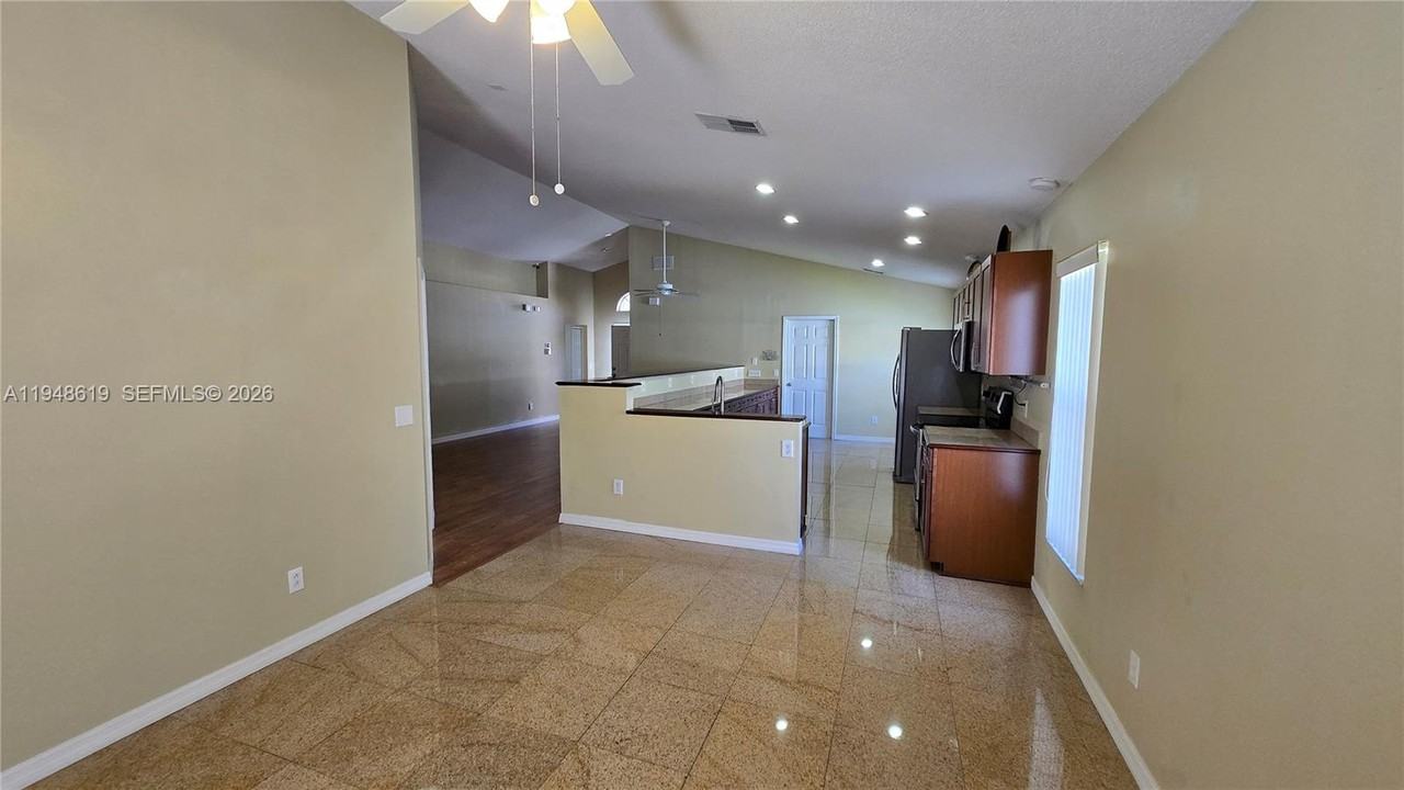 180 Laurel Ridge Pass #180 - Photo 3 of 20