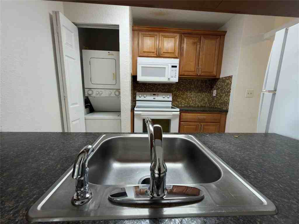 15675 Sw 74th Circle Dr #15675-3 - Photo 5 of 19