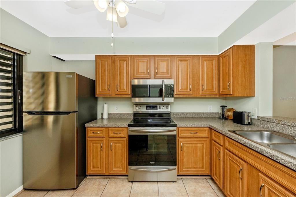 5219 Lake Village Dr #5219-21 - Photo 7 of 50