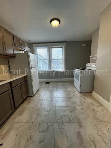 212 Jackson Ave #2 - Photo 5 of 21