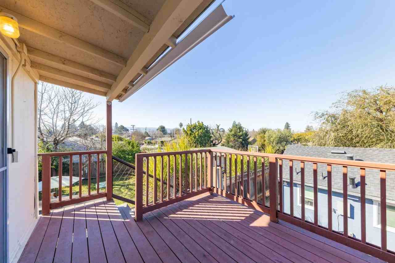 614A Redwood Ave #614 - Photo 2 of 20