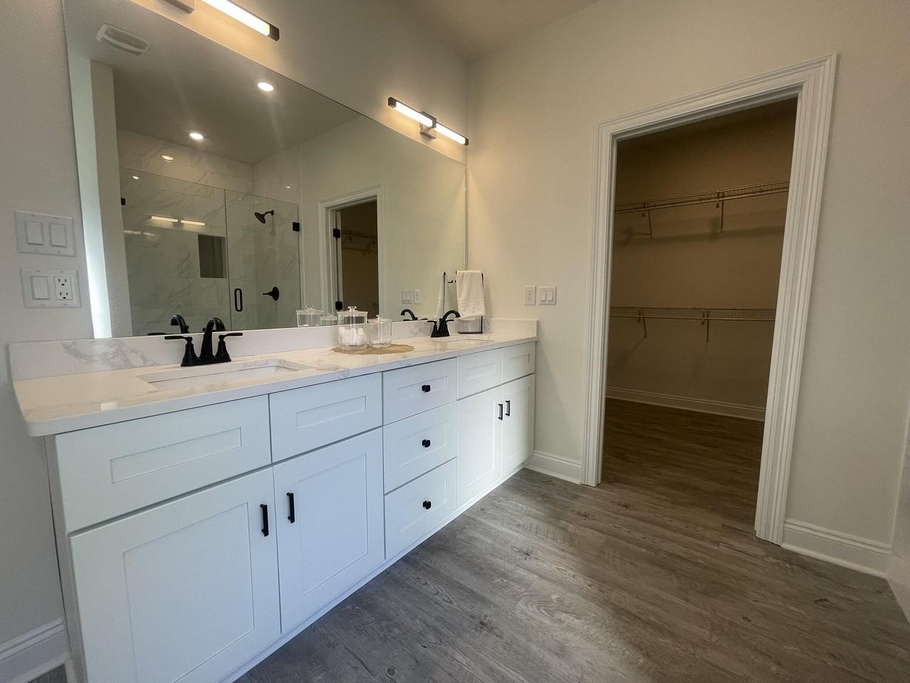 5448 Jenee Ct #5448 - Photo 5 of 26