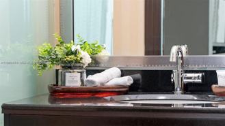 1437 Collins Ave - Photo 1 of 1