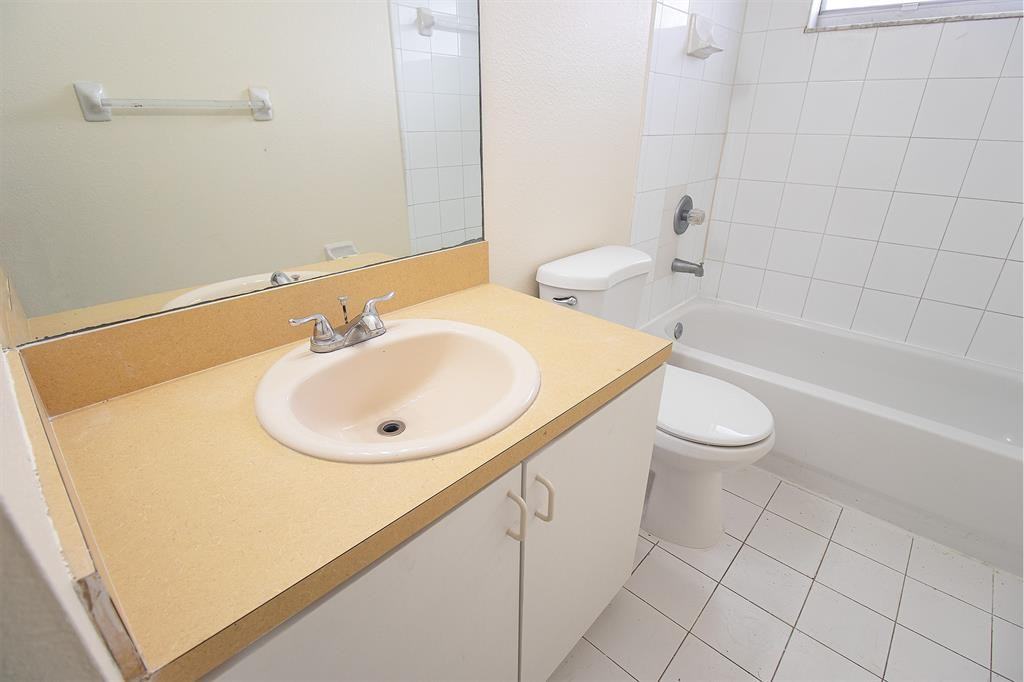 455 Nw 14th St #455 - Photo 7 of 20