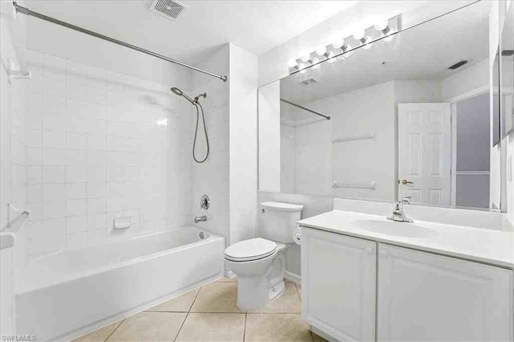 1059 Albany Ct #1059-218 - Photo 3 of 29