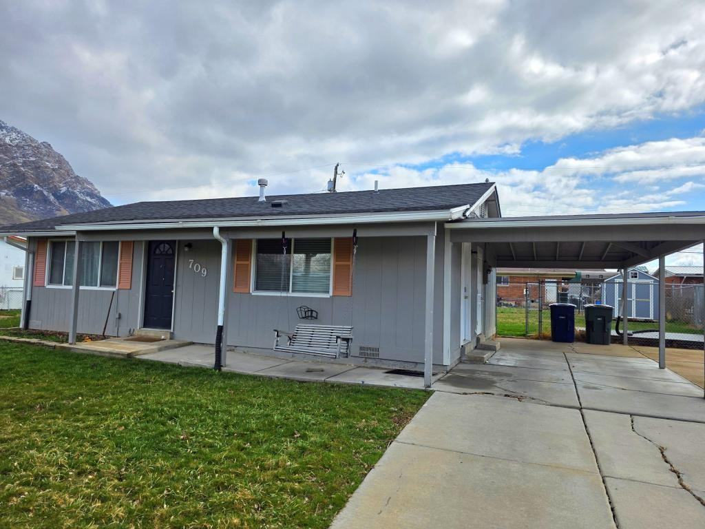 709 E 1300 N - Photo 2 of 10