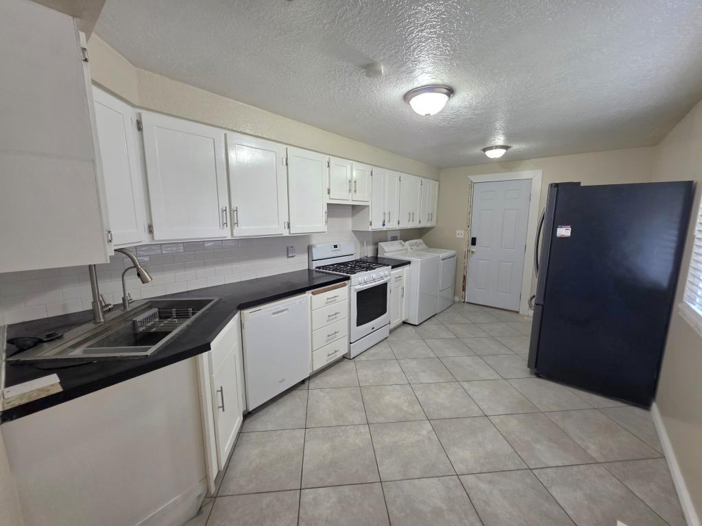 709 E 1300 N - Photo 4 of 10