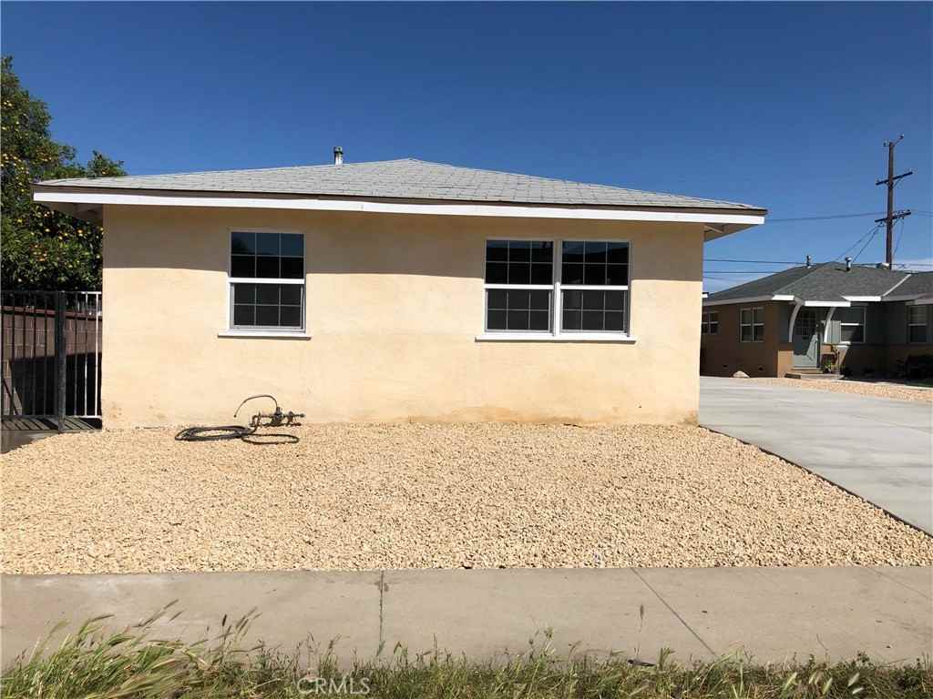 2640 N Frederic St #2640 - Photo 6 of 10