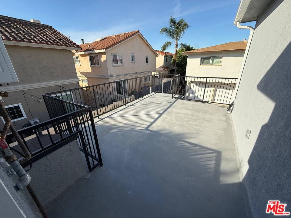 2320 Carnegie Ln #2320B - Photo 4 of 12